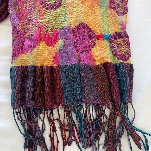 Cute and Colorful scarf - Picture 1 of 2